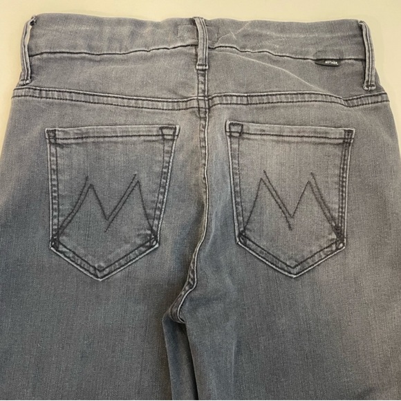 MOTHER DENIM High Waisted Looker
Ankle Fray Size 25 Color Lighting up Lanterns - Picture 4 of 7